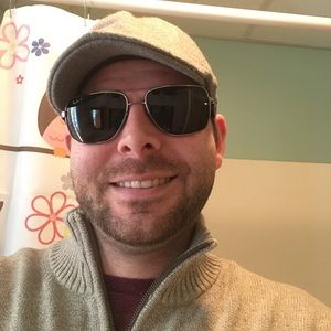 Meet your Posher, Dustin